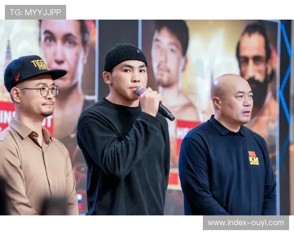 关谷KM主赛前瞻:阿合江站立技迎战萨米尔地面控制,风格碰撞定胜负 关谷KM主赛前瞻:阿合江站立技迎战萨米尔地面控制,风格碰撞定胜负